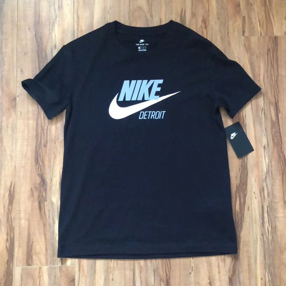NWT Nike Detroit The Nike Tee Black T-Shirt XS